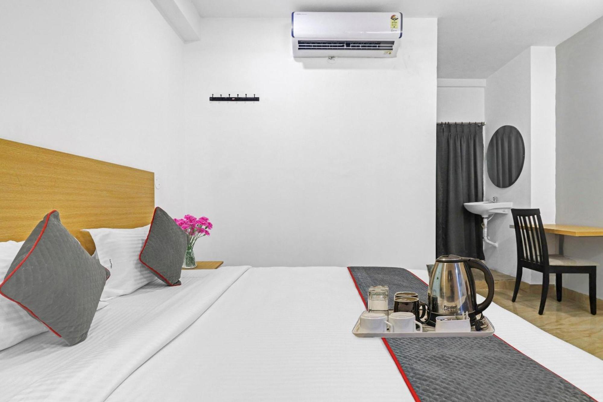 Townhouse De Alphabet Hotel Gachibowli エクステリア 写真