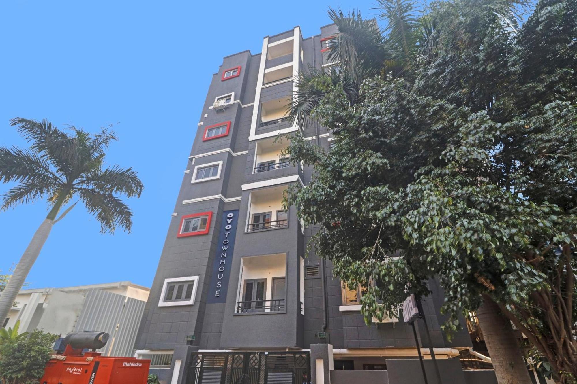 Townhouse De Alphabet Hotel Gachibowli エクステリア 写真