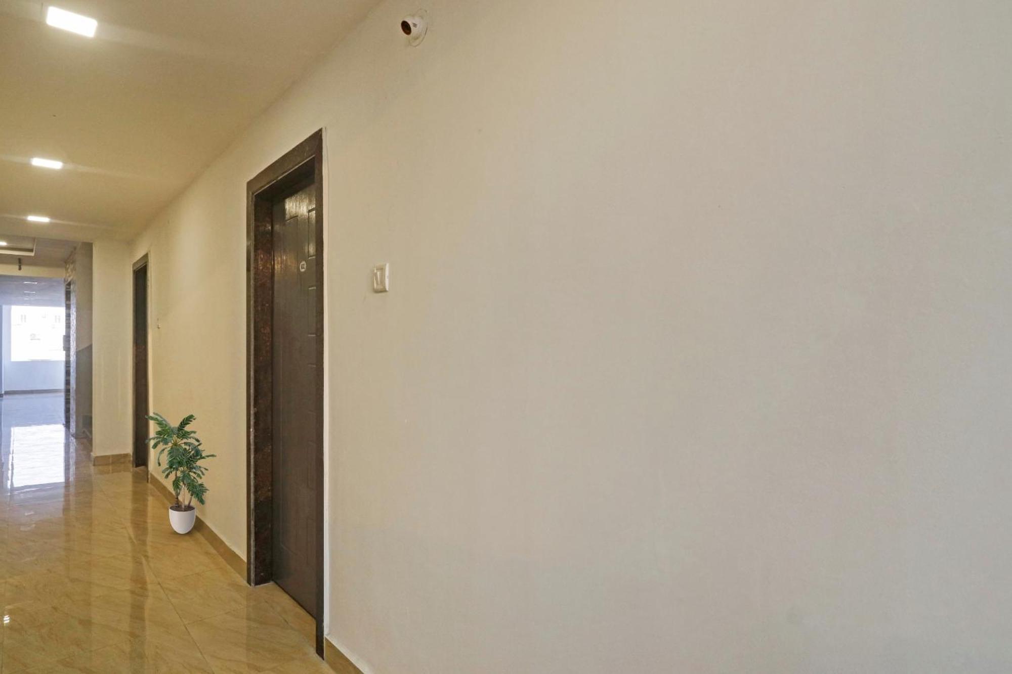 Townhouse De Alphabet Hotel Gachibowli エクステリア 写真