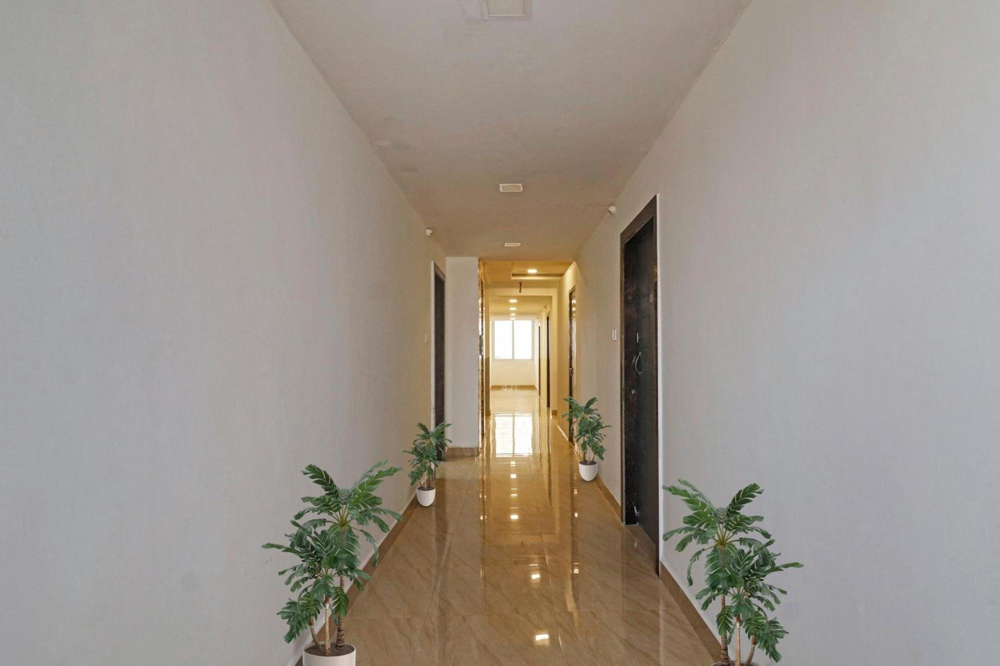 Townhouse De Alphabet Hotel Gachibowli エクステリア 写真