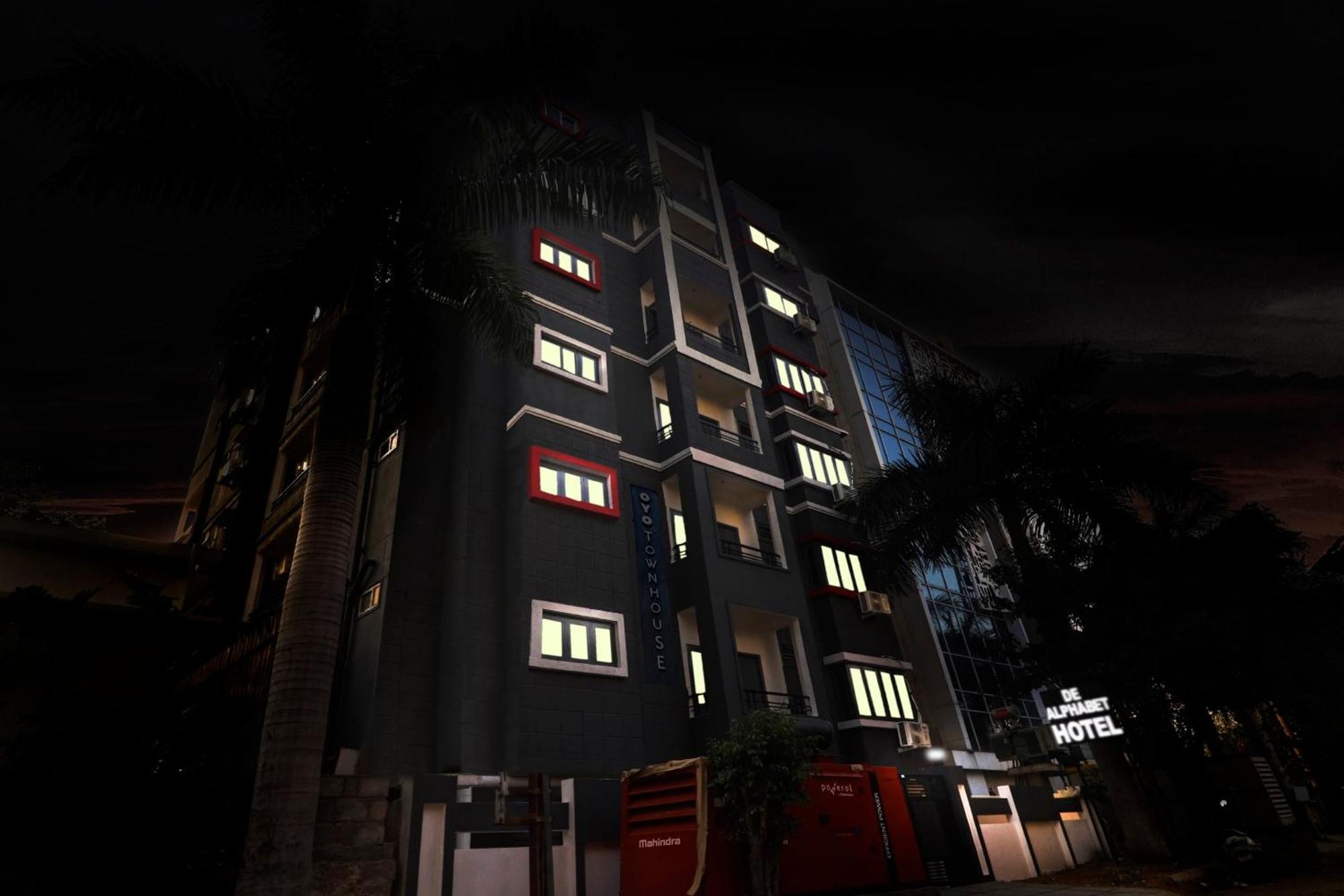 Townhouse De Alphabet Hotel Gachibowli エクステリア 写真